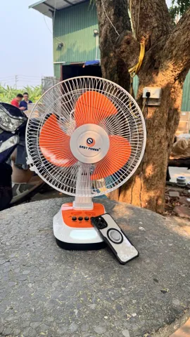 Quạt Bàn Tích Điện EASY POWER EP-3212A 12 Inch - Chạy Nguồn 220V, Có Đèn LED, Sạc Điện Thoại, Pin Dự Phòng, Thích Hợp Mọi Gia Đình