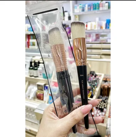 Cọ Nền Vacosi Flat Foundation Brush F04 - Dụng Cụ Trang Điểm Đa Năng Chất Lượng Cao, Giúp Làm Đẹp Rạng Rỡ Và Mịn Màng