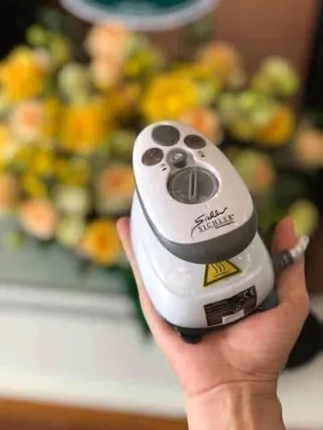 Bàn Ủi Hơi Nước Mini Du Lịch Sichler Trắng - Nhỏ Gọn, Thời Trang, Công Suất 600W, Phù Hợp Mọi Loại Vải, Hàng Đức Chính Hãng