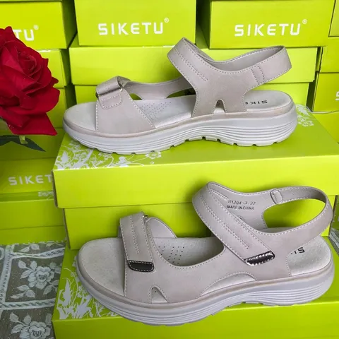 Giày Sandal Nữ Siketu Siêu Nhẹ Quai Ngang Khóa Dán Tiện Lợi Đế Gót 3CM - Phong Cách Khỏe Khoắn Thoải Mái Cho Các Cô Gái