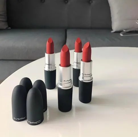 Son Mac Dangerous 702 - Son Môi Đỏ Cam Retro Matte Quyến Rũ, Lâu Trôi, Lành Tính - Mỹ Phẩm Cao Cấp từ Thương Hiệu M.A.C