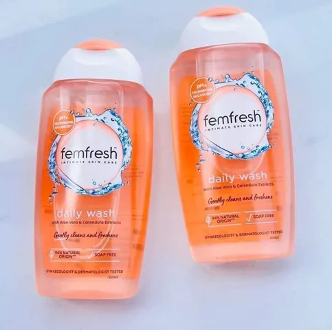 Dung Dịch Vệ Sinh Phụ Nữ Femfresh 250ml (Cam)