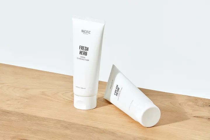 Sữa Rửa Mặt Nacific Fresh Herb Origin Cleansing Foam 150ml - Làm Sạch Dịu Nhẹ Cho Da Nhạy Cảm, Dưỡng Ẩm Và Thoải Mái