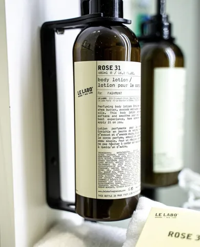 Sữa Dưỡng Thể Hương Nước Hoa Le Labo Rose 31 480ML - Dưỡng ẩm và Nuôi Dưỡng Da Mềm Mại, Lưu Hương Lâu Dài, Độc Đáo và Quyến Rũ