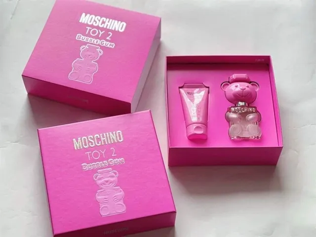Bộ Nước Hoa Nữ Moschino Toy2 Bubble Gum EDT 30ml + Lotion 50ml - Hương Ngọt Ngào, Thiết Kế Dễ Thương, Quà Tặng Tuyệt Vời