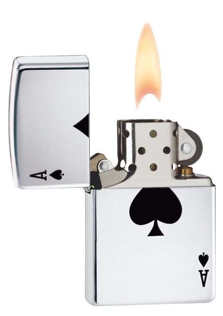 Bật lửa Zippo Lucky Ace High Polish Chrome họa tiết qu&acirc;n b&agrave;i v&ocirc; c&ugrave;ng ấn tượng thể hiện phong c&aacute;ch c&aacute; t&iacute;nh, thời thượng