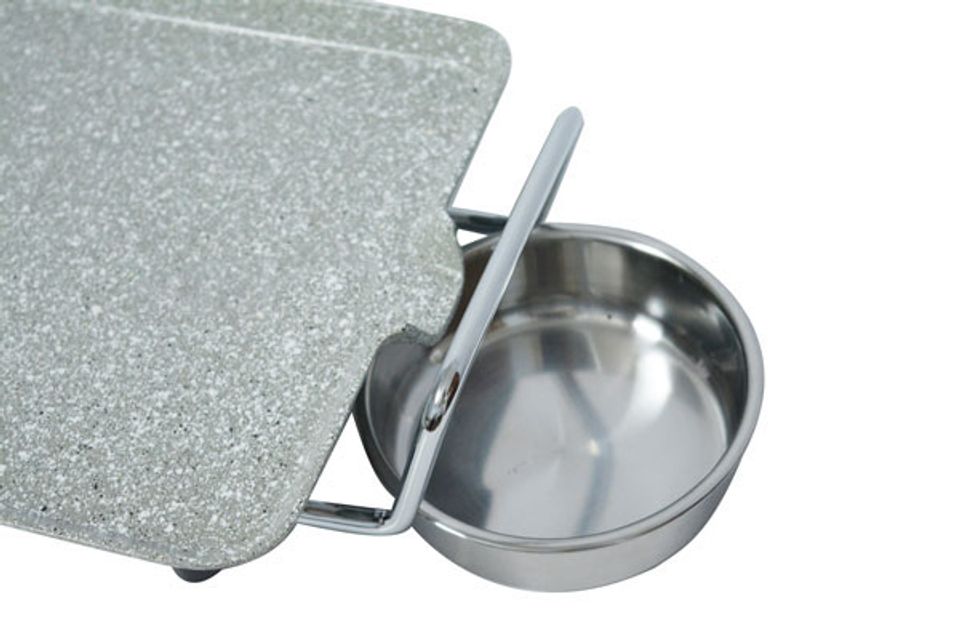 Vỉ nướng với khay đựng mỡ sạch sẽ, dễ d&agrave;ng lau rửa