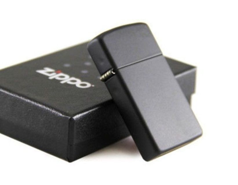 Bật lửa Zippo Slim Black Matte Lighter 1618 ch&iacute;nh h&atilde;ng Mỹ