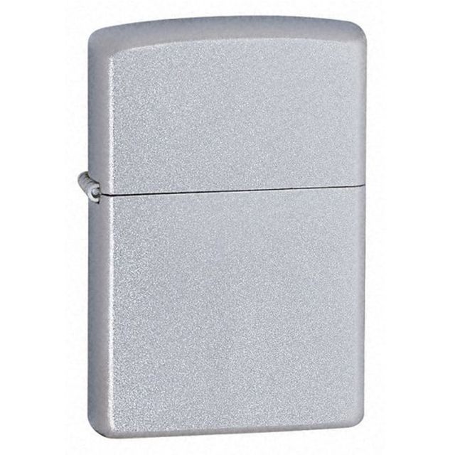 C&aacute;c g&oacute;c cạnh của chiếc hộp quẹt Zippo n&agrave;y được bo tr&ograve;n tạo cảm gi&aacute;c chắc chắn