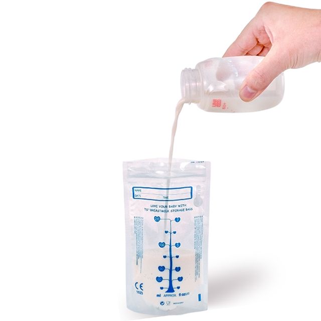 T&uacute;i đứng sữa mẹ (trữ sữa mẹ) Unimom c&oacute; thể tự đứng v&agrave; xếp gọn trong tủ lạnh