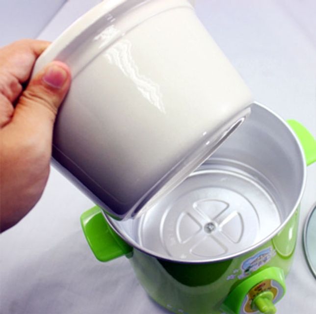 Nồi nấu ch&aacute;o bằng điện cho b&eacute; 1,5l