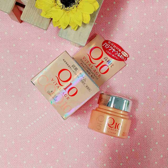 Kem dưỡng Q10 Vital Age Kose 40g ch&iacute;nh h&atilde;ng của Nhật gi&uacute;p dưỡng da, ngăn c&aacute;c dấu hiệu tuổi t&aacute;c