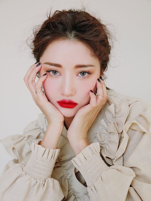 Son kem l&igrave; 3CE Velvet Lip Tint sắc đỏ tươi đẹp