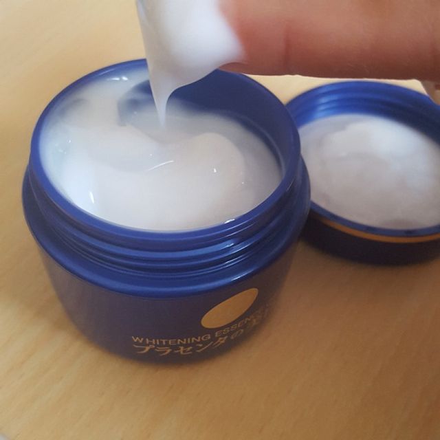 Kem Dưỡng Trắng Da Meishoku Whitening Essence Cream Placenta sử dụng th&agrave;nh phần l&agrave;nh t&iacute;nh