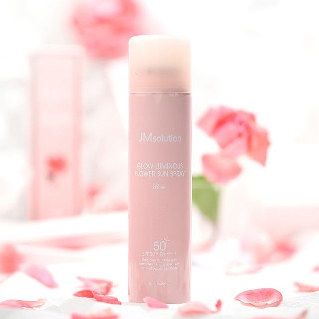 Xịt Chống Nắng JM Solution spf50+ gi&uacute;p da mềm mịn, đều m&agrave;u