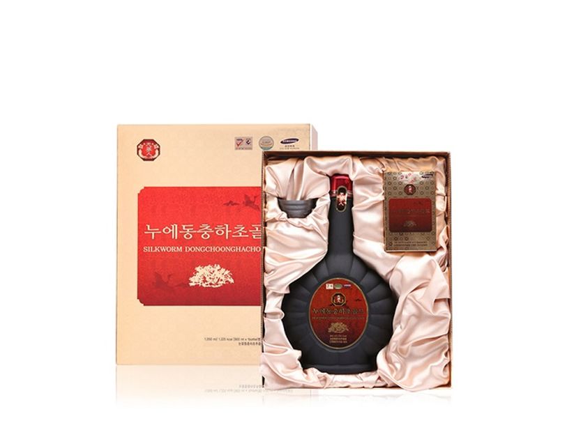 Nước uống đ&ocirc;ng tr&ugrave;ng hạ thảo H&agrave;n Quốc