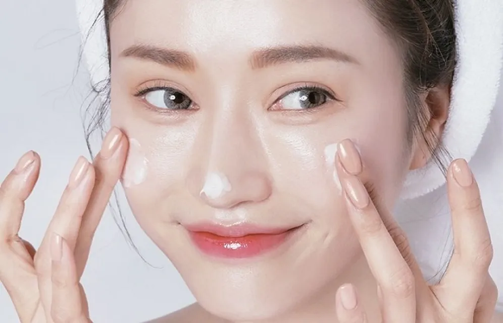 Kem massage mặt Shiseido Elixir Whitening Tone up Massage hỗ trợ t&aacute;i tạo, phục hồi v&agrave;&nbsp;nu&ocirc;i dưỡng l&agrave;n da trắng khỏe