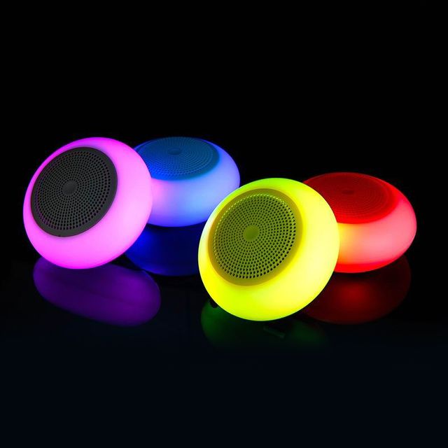 Loa bluetooth mini Noble Crown A6 c&oacute; đ&egrave;n Led đổi m&agrave;u