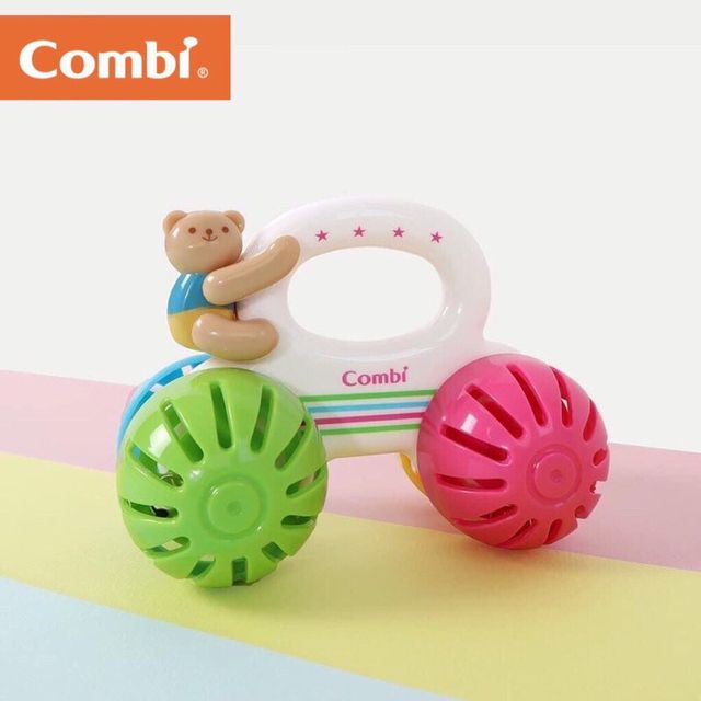 Đồ chơi x&uacute;c xắc xe đẩy gấu Combi