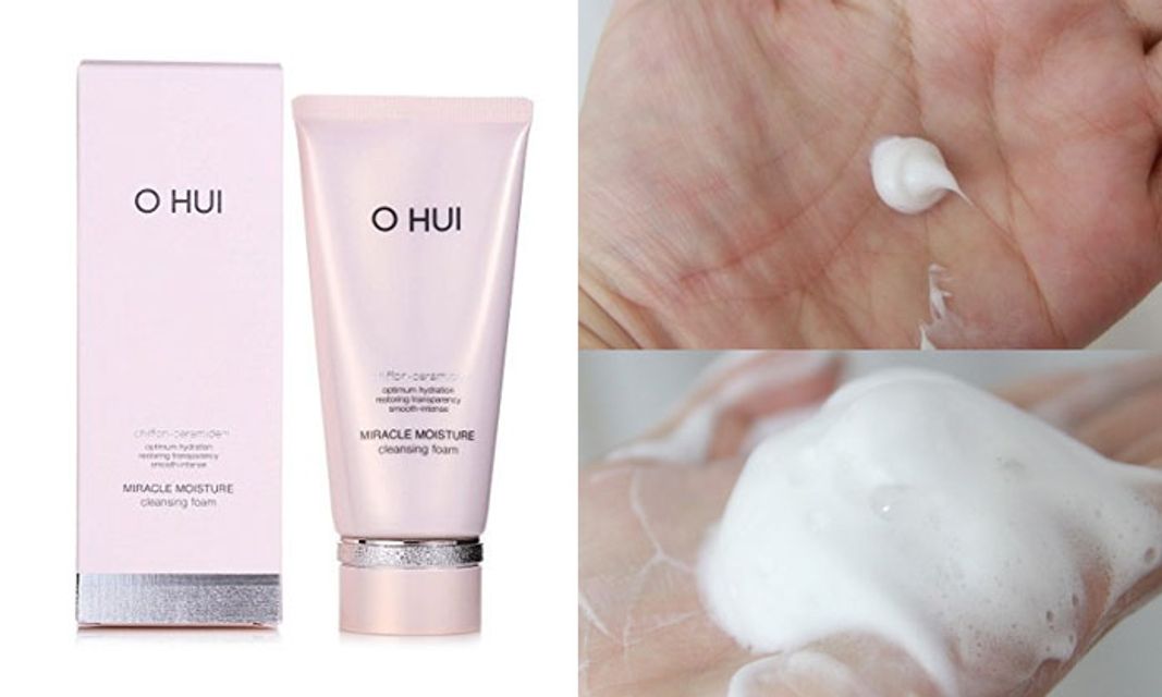 Ohui Miracle Moisture Cleansing Foam gi&uacute;p l&agrave;m sạch da một c&aacute;ch dịu nhẹ