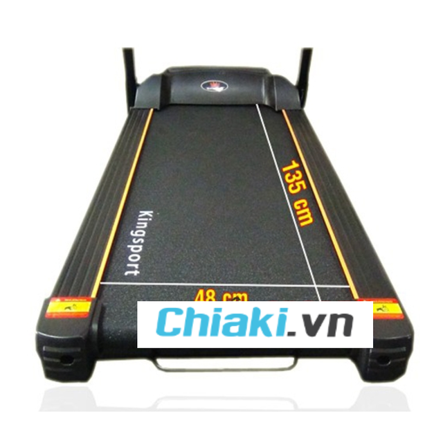 Thảm chạy rộng, chống trơn trượt tốt