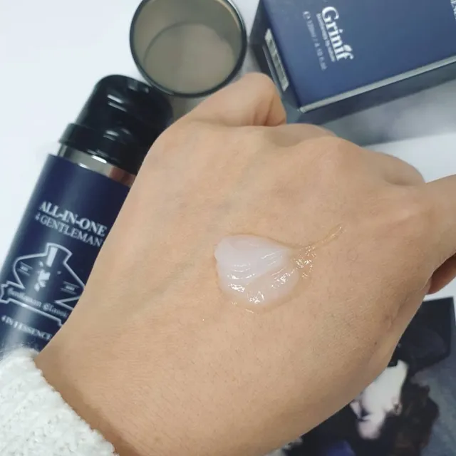Kết cấu kem mỏng nhẹ, thẩm thấu nhanh tr&ecirc;n da