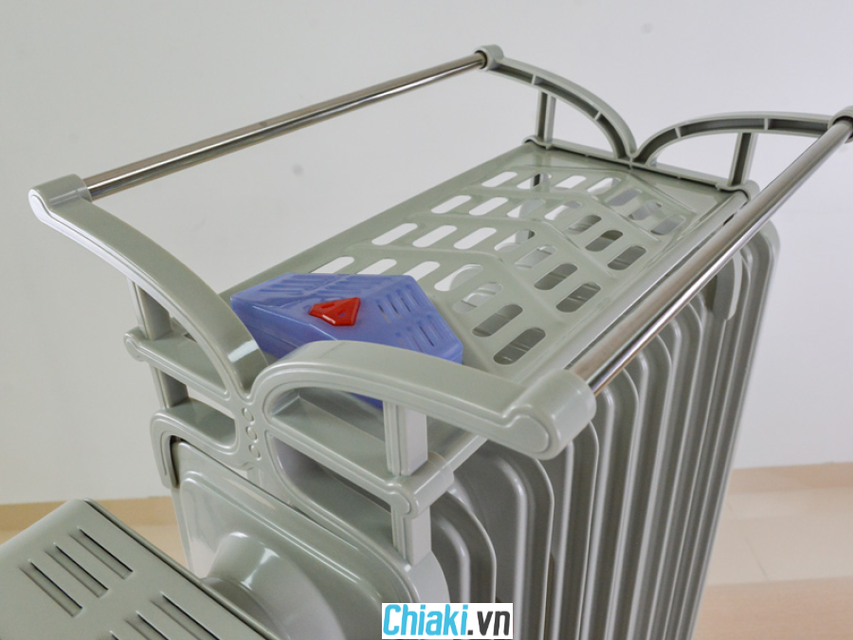 Được t&iacute;ch hợp b&aacute;nh xe di chuyển v&agrave; gi&aacute; phơi đồ v&ocirc; c&ugrave;ng tiện lợi