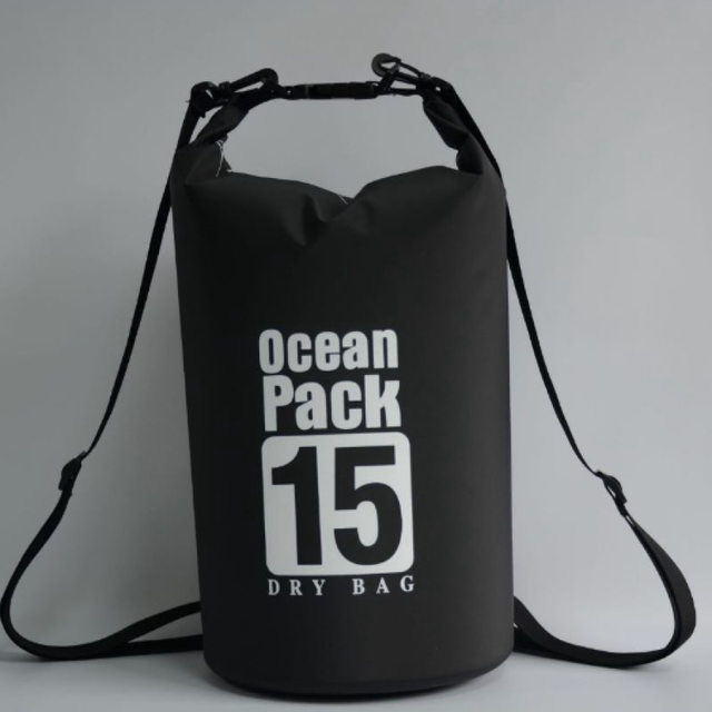 T&uacute;i đựng đồ chống nước c&oacute; quai đeo Ocean Pack m&agrave;u đen