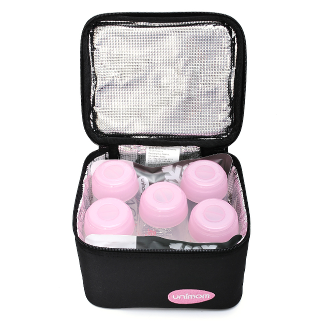 T&uacute;i đ&aacute; kh&ocirc; Unimom UM871857 hỗ trợ gi&uacute;p giữ lạnh, bảo quản sữa tốt hơn khi đi ra ngo&agrave;i