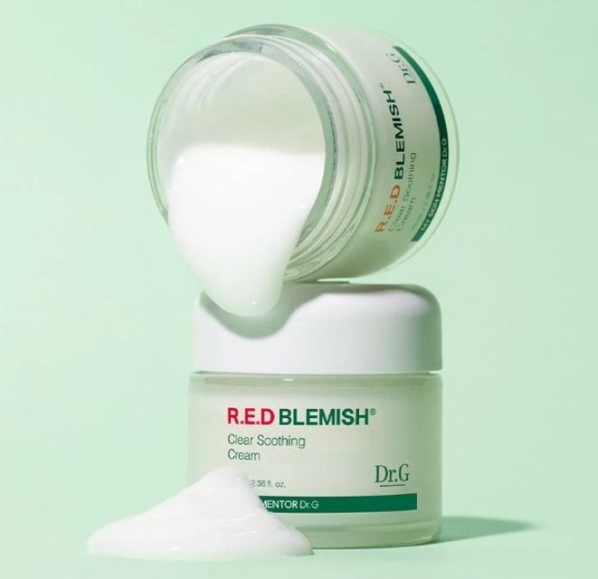 Kết cấu kem dưỡng Dr.G R.E.D Blemish Clear Soothing Cream dạng gel mỏng nhẹ, kh&ocirc;ng g&acirc;y bết d&iacute;nh v&agrave; kh&ocirc;ng g&acirc;y b&iacute;t lỗ ch&acirc;n l&ocirc;ng