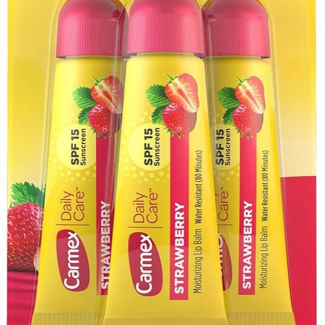 Set son dưỡng m&ocirc;i Carmex Daily Care STRAWBERRY