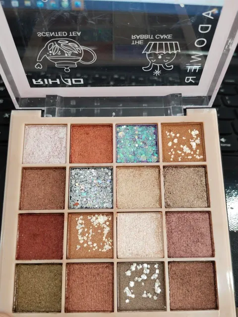 Set phấn mắt 16 &ocirc; Rindo nhũ kim tuyến NO.8147