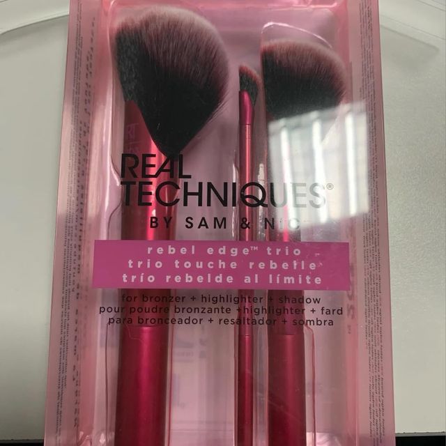 Cọ trang điểm Rebel Edge Trio