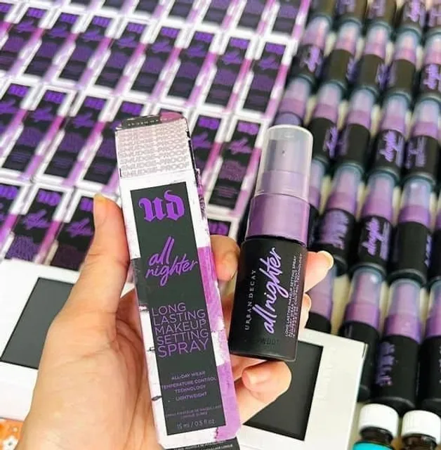 Xịt kho&aacute; nền URBAN DECAY Makeup Setting Spray 15ml