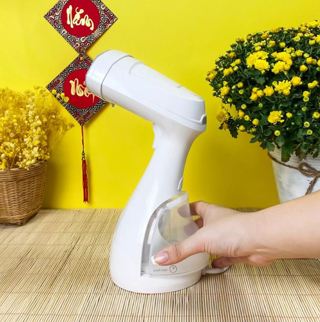 B&agrave;n l&agrave; hơi nước cầm tay Lock&lock Handy Steamer ENI222WHT 3