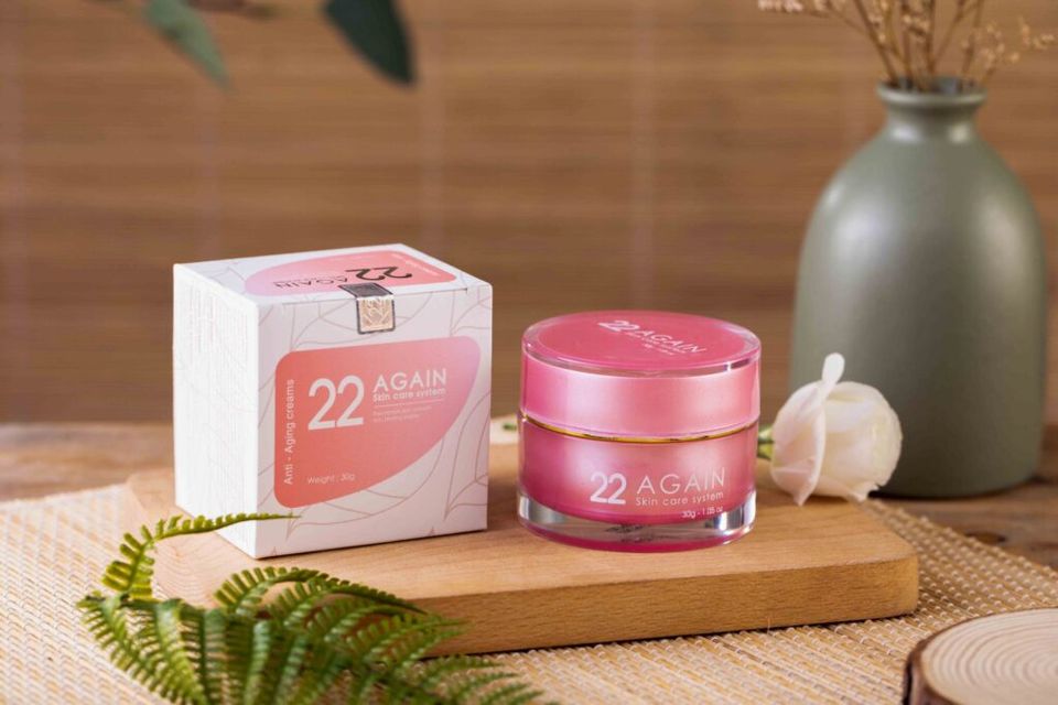 22 Again Kem Giúp Dưỡng rắng Da, Mờ Nám Tàn Nhang 1