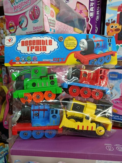 Đồ chơi 4 đầu t&agrave;u hỏa Thomas k&egrave;m tua v&iacute;t th&aacute;o lắp RL589-17D