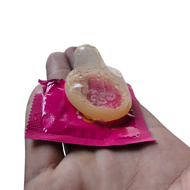 Bao Cao Su FEEL 4 IN 1 – Bi Gai Kéo Dài Thời Gian – Hộp 12 cái 2