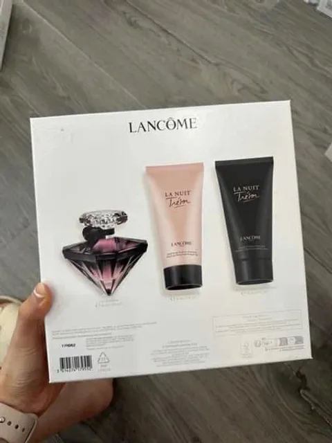 Bộ Qu&agrave; Tặng Nước Hoa Lanc&ocirc;me Tresor La Nuit EDP