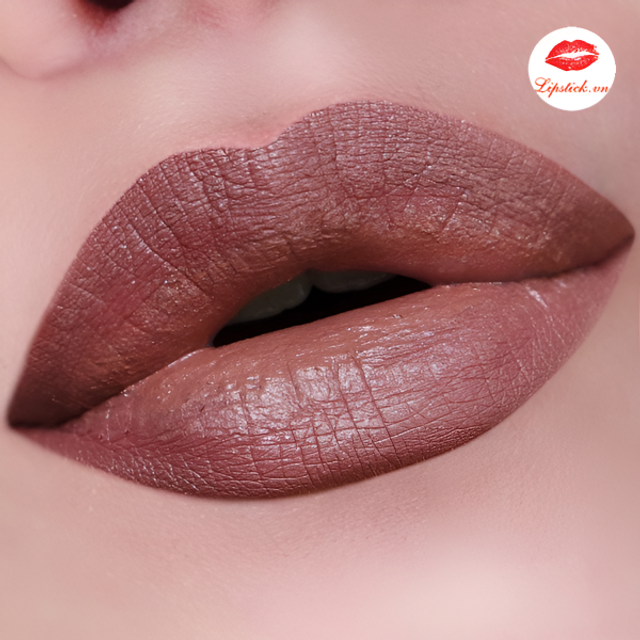 Son NYX Metallic Matte Lipstick