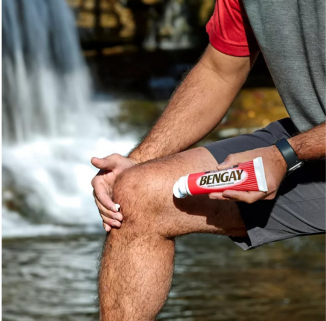 Kem Xoa B&oacute;p Giảm Đau Ultra Strength Bengay