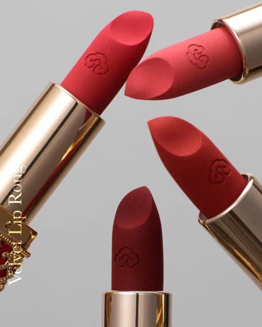 M&agrave;u sắc rạng ngời của Son The History of Whoo Velvet Lip Rouge 24 Red Orange