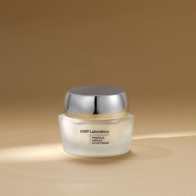 Kem Dưỡng CNP Laboratory Keo Ong T&aacute;i Tạo Phục Hồi Da 50ml 
