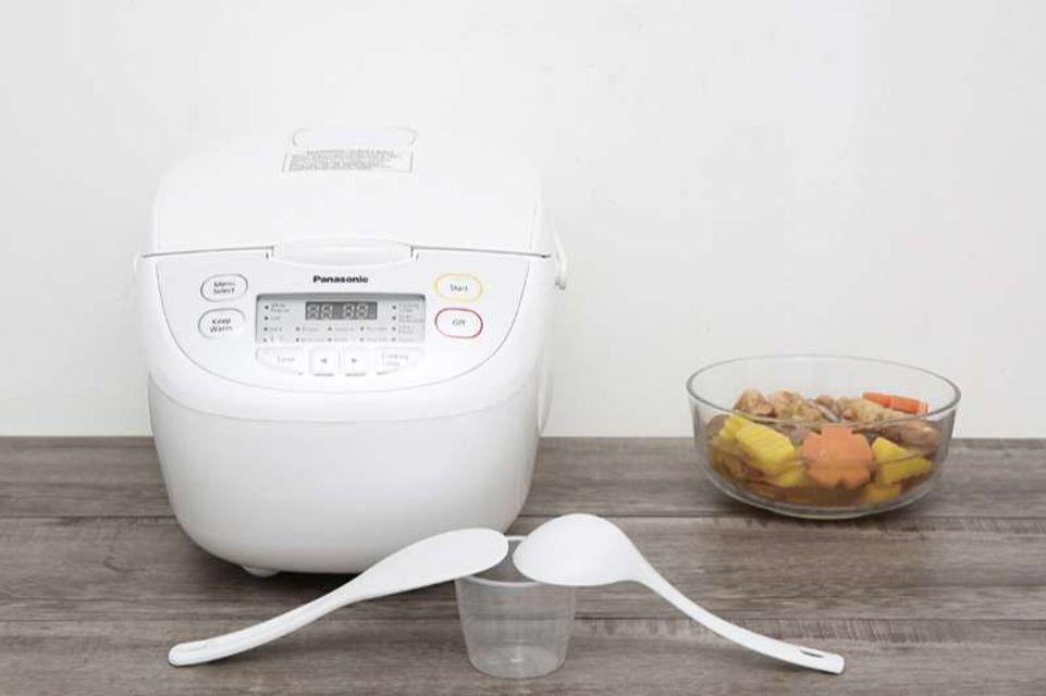 Sang đẹp - Nồi cơm điện tử Panasonic 1.8 l&iacute;t SR-CL188WRA