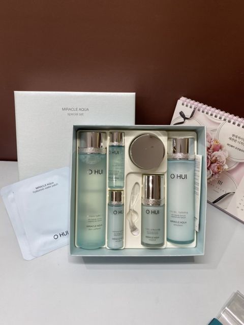 Set dưỡng cấp nước kiềm dầu Ohui Miracle Aqua Special Set 6 món 1