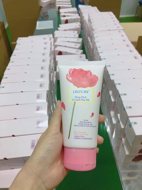 Dung Dịch Vệ Sinh Phụ Nữ giúp Làm Hồng Và Se Khít Vùng Kín Lro'cre (150ml) 2