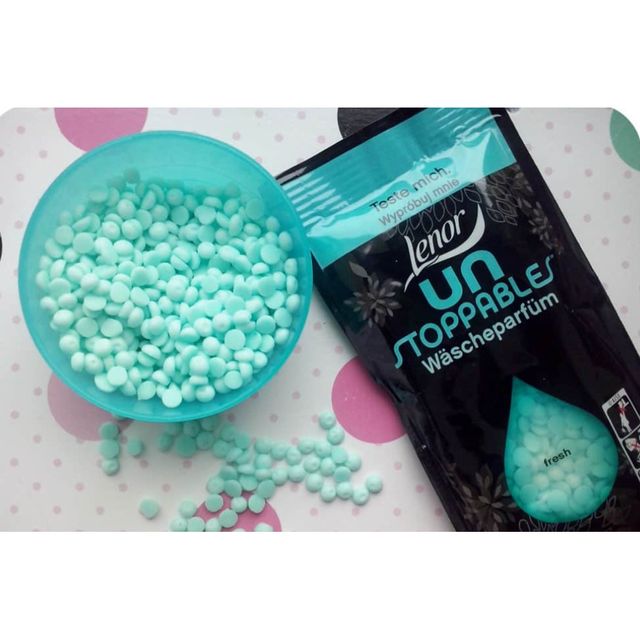 Set 2 bọc Vi&ecirc;n Xả Vải Kh&ocirc; Lenor Unstoppables Fresh Waschepar - G&oacute;i 30G