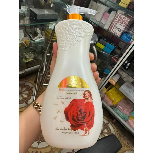 Sữa tắm dưỡng s&aacute;ng da với vitamin E 1000ml