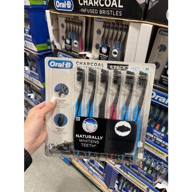Set B&agrave;n chải đ&aacute;nh răng Oral-B Charcoal than hoạt t&iacute;nh - 6 chiếc