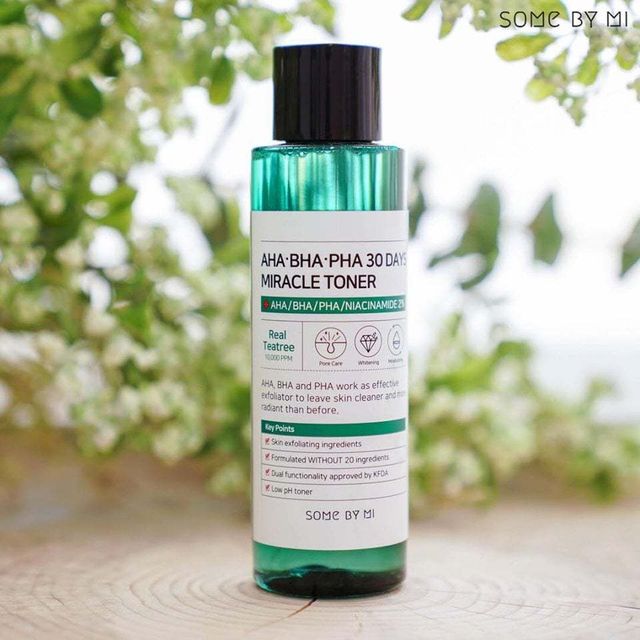 Nước hoa hồng hỗ trợ mụn Some By Me 30days Miracle toner